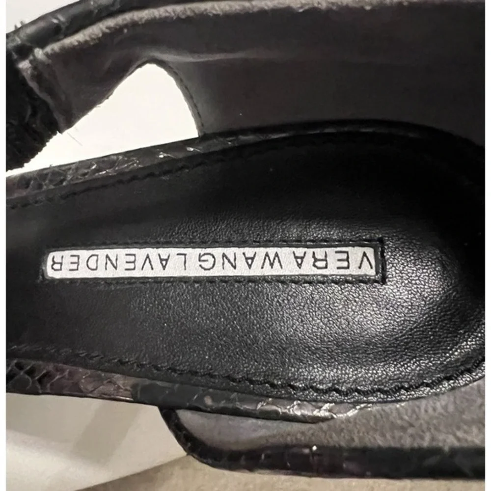 Vera Wang Lavender label Grey Metallic Beaded Leather Sandals‎ Made In Italy 8.0